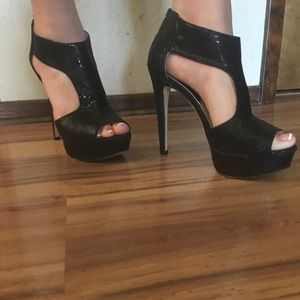 MICHAEL Michael Kors black high-heels